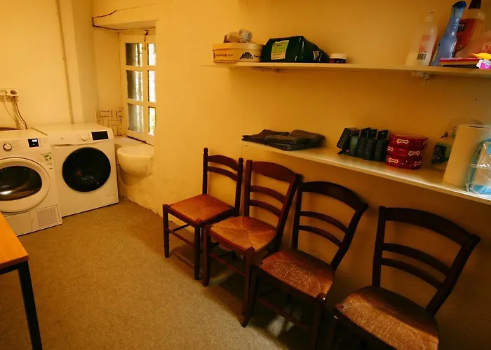 Spacieuse Maison De Ville - Quartier Calme - 10 Personnes