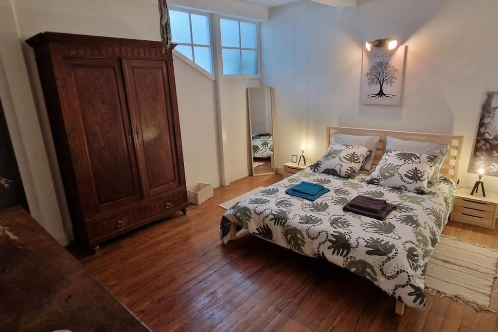 Spacieuse Maison De - Quartier Calme - 10 Personnes * Oloron-Sainte-Marie