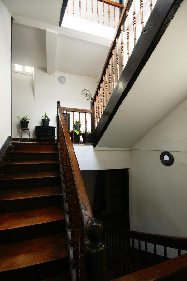 Villa Spacieuse Maison De - Quartier Calme - 10 Personnes